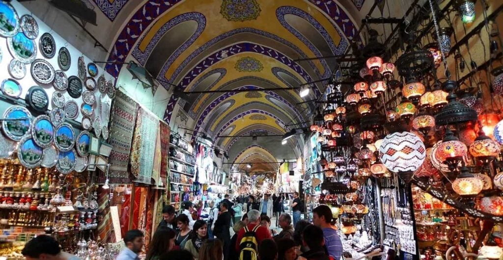 بازار مطرح عمان مکان دیدنی برای دریافت اقامت عمان برای شهروندان افغانستانی