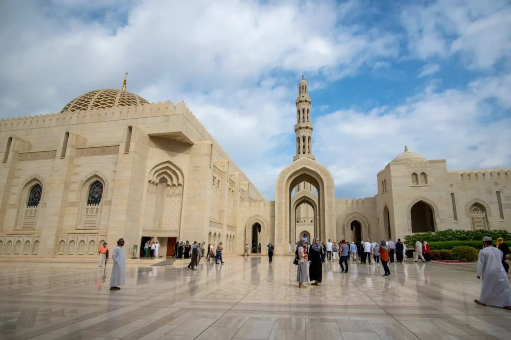 در عمان بیمه از مهاجران پشتیبانی می کند